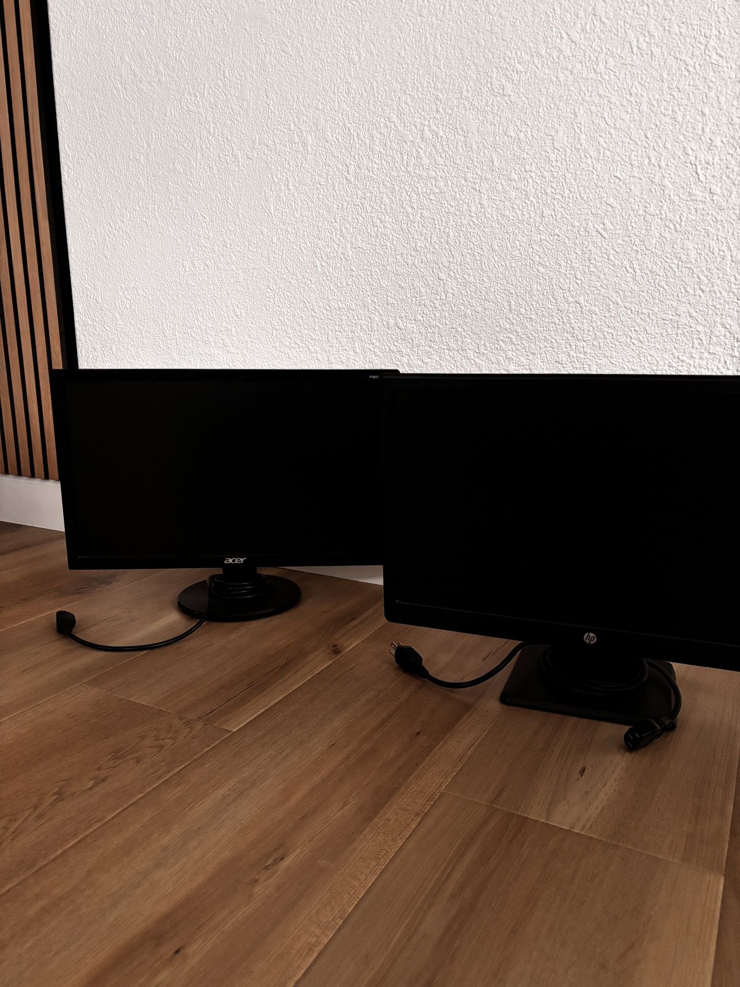 Computer Monitor - 20 Inch