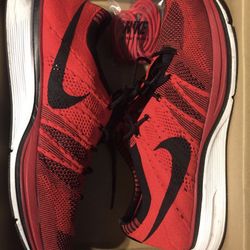 NIKE Flyknit Trainer (University Red/Black-White) Mens 11