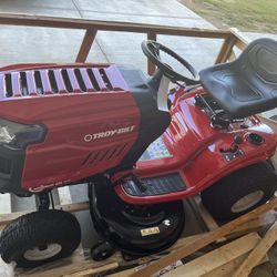 BRAND NEW TROY BUILT RIDE MOWER 