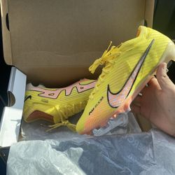 Nike Air Zoom Mercurial Vapor 15 Elite  - Size 7