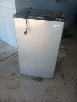 Magic Chef Mini Fridge