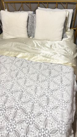 Queen bed