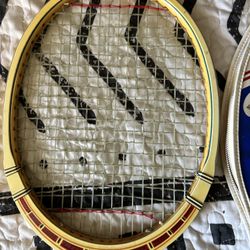 Vintage wood Davis Classic Clasiden Laminated tennis racket with protective cover included