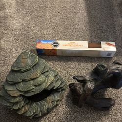 Reptile Hides and decor 