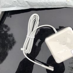 Adaptor, Brand New 60W MacBook Pro Charger/ Adaptor