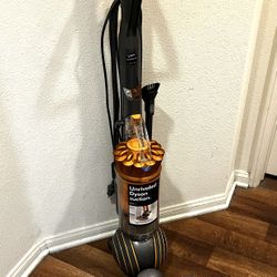 Dyson Ball Multifloor 2 Vacuum