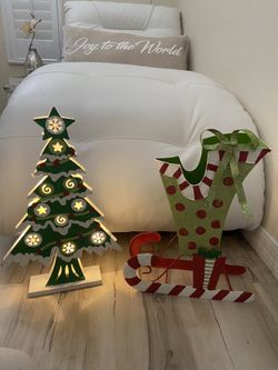 Glitter LED Christmas Tree & Sleigh Set