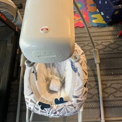 Fisher-Price Owl Love You 2 in 1 Deluxe Cradle ‘n Swing With Smart Connect 