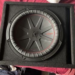 Kicker Comp  R 12 Inch Sub And enclosure