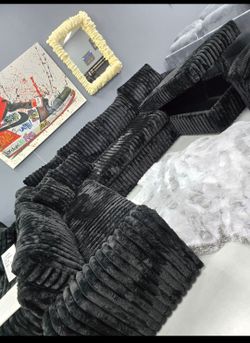 ✨️XL Sectional Sofas✨️ Furniture Queen Bedrooms, Dining Avail