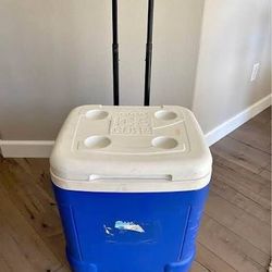 Igloo 60qt Rolling Cooler