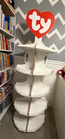 Rolling ty 5 shelf display