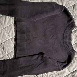 Abound (S) Cropped Sweater