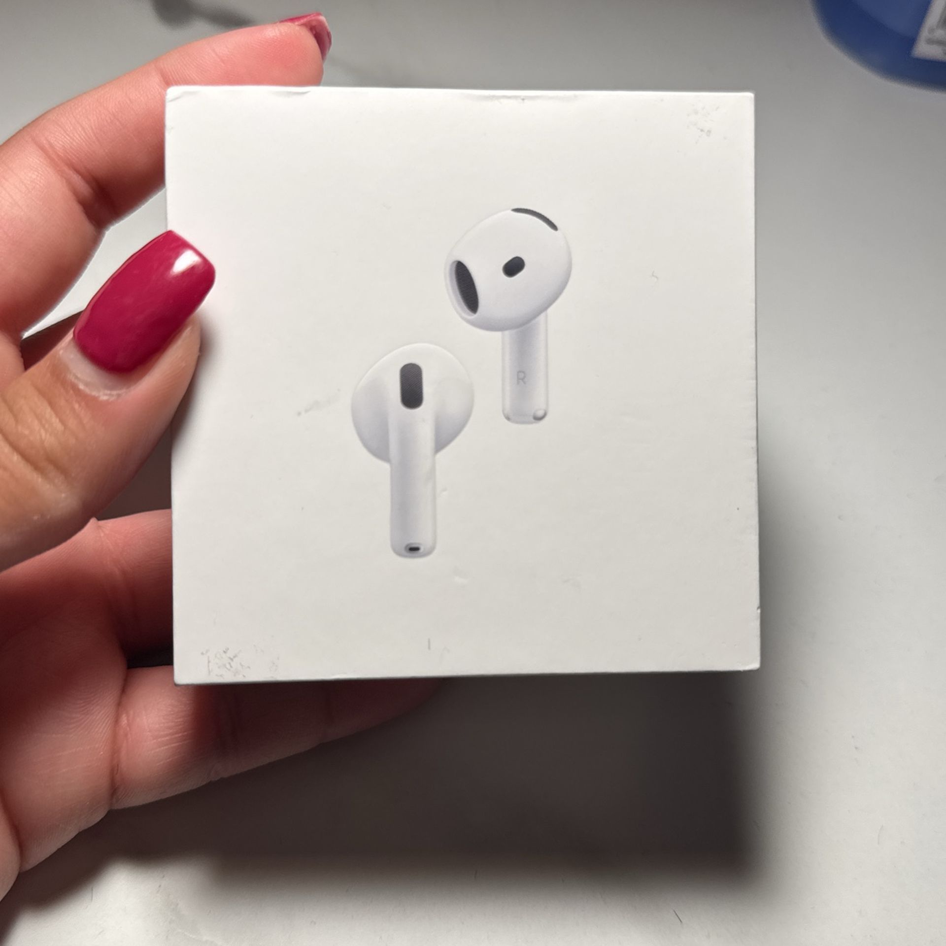 AirPod 4 APPLE
