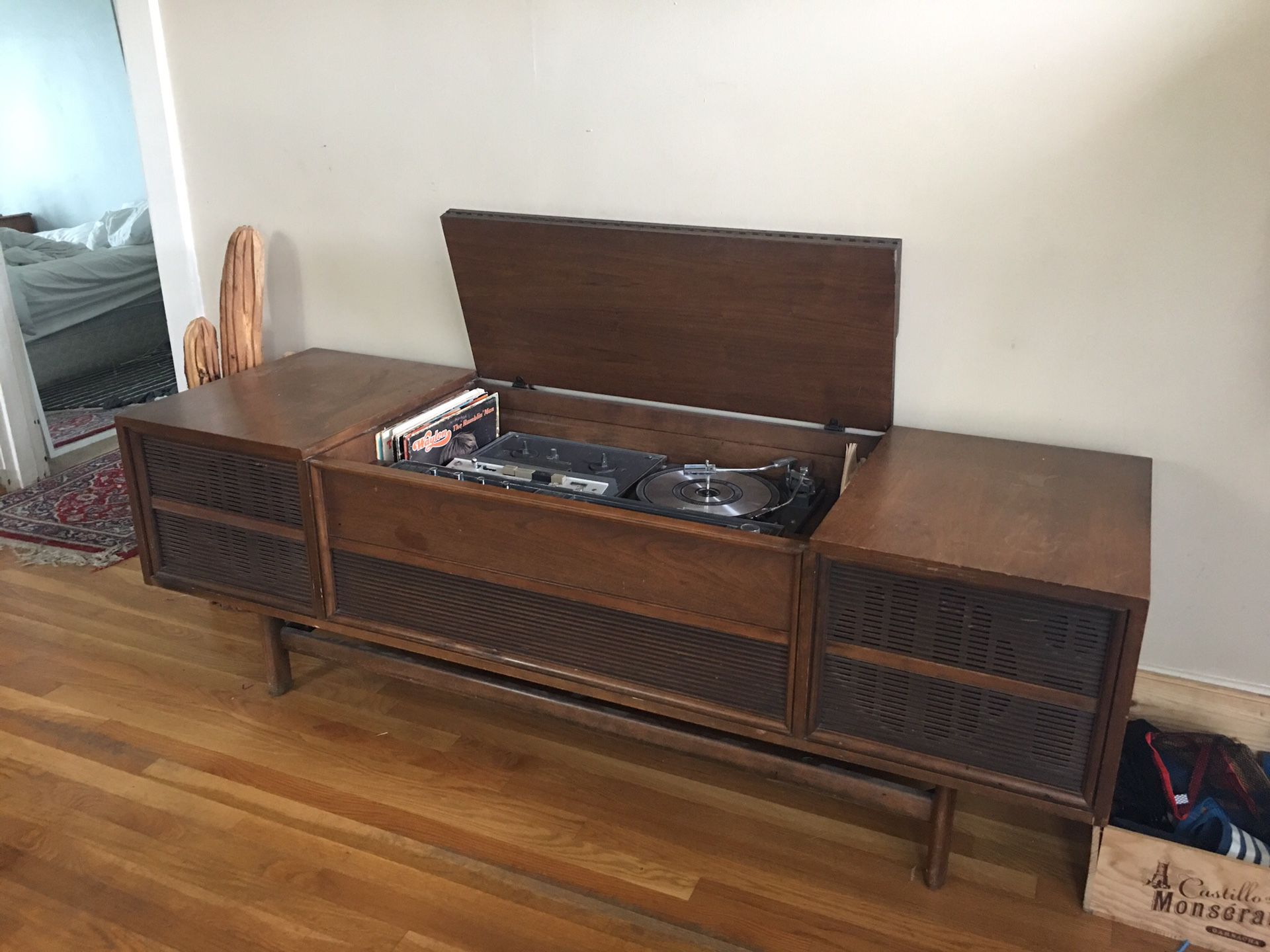Vintage 1960s GE record player stereo console mid-century design