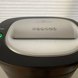 Royal Paper Shredder