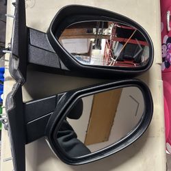 2013 GMC 2500hd Denali OEM Power Fold Mirrors