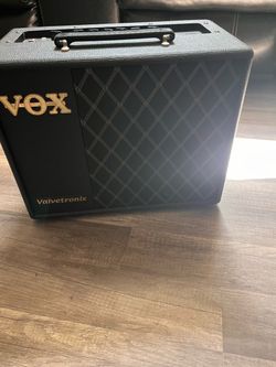 Vox Valvetronix Guitar Amplifier
