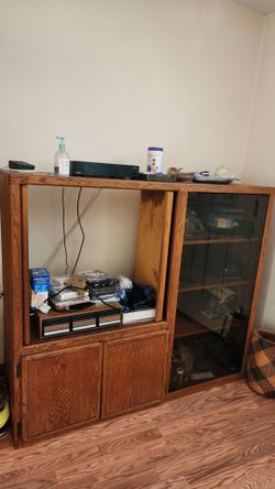 Entertainment center