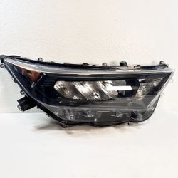 2019 - 2021 TOYOTA RAV4 RH PASSENGER SIDE HEADLIGHT OEM