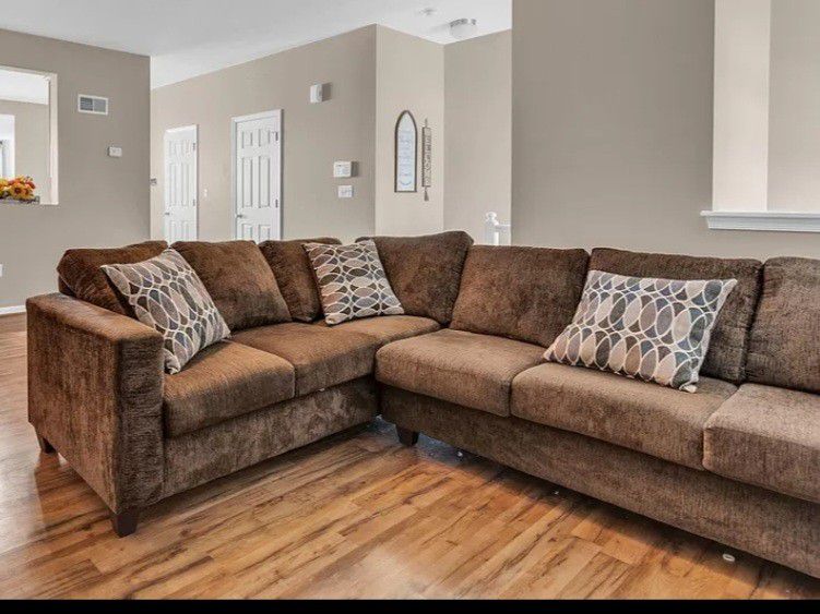 2 Pieces Sectional Like New 