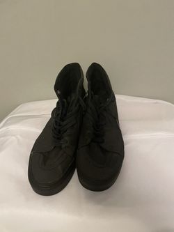 Men’s Black VANS - Size 11