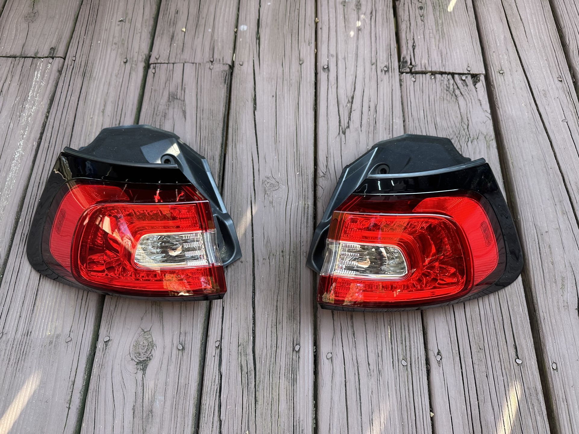 Jeep Cherokee Taillight Set 2014-2018