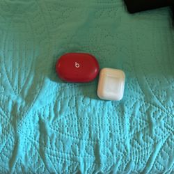 Bose and Apple headphone case