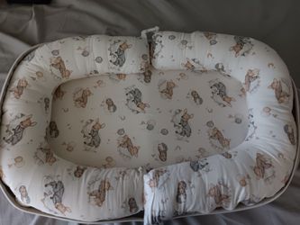 Baby Nest Pod with Animal Print