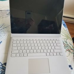 13" Microsoft Surface Book 3, Nvidia GTX, i7, 32GB, 1TB SSD