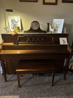 UPRIGHT PIANO