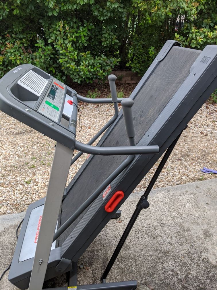 treadmill proform crosswalk 480 needs new mat for Sale in Austin, TX
