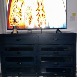 Dresser/Vintage Style Dresser 