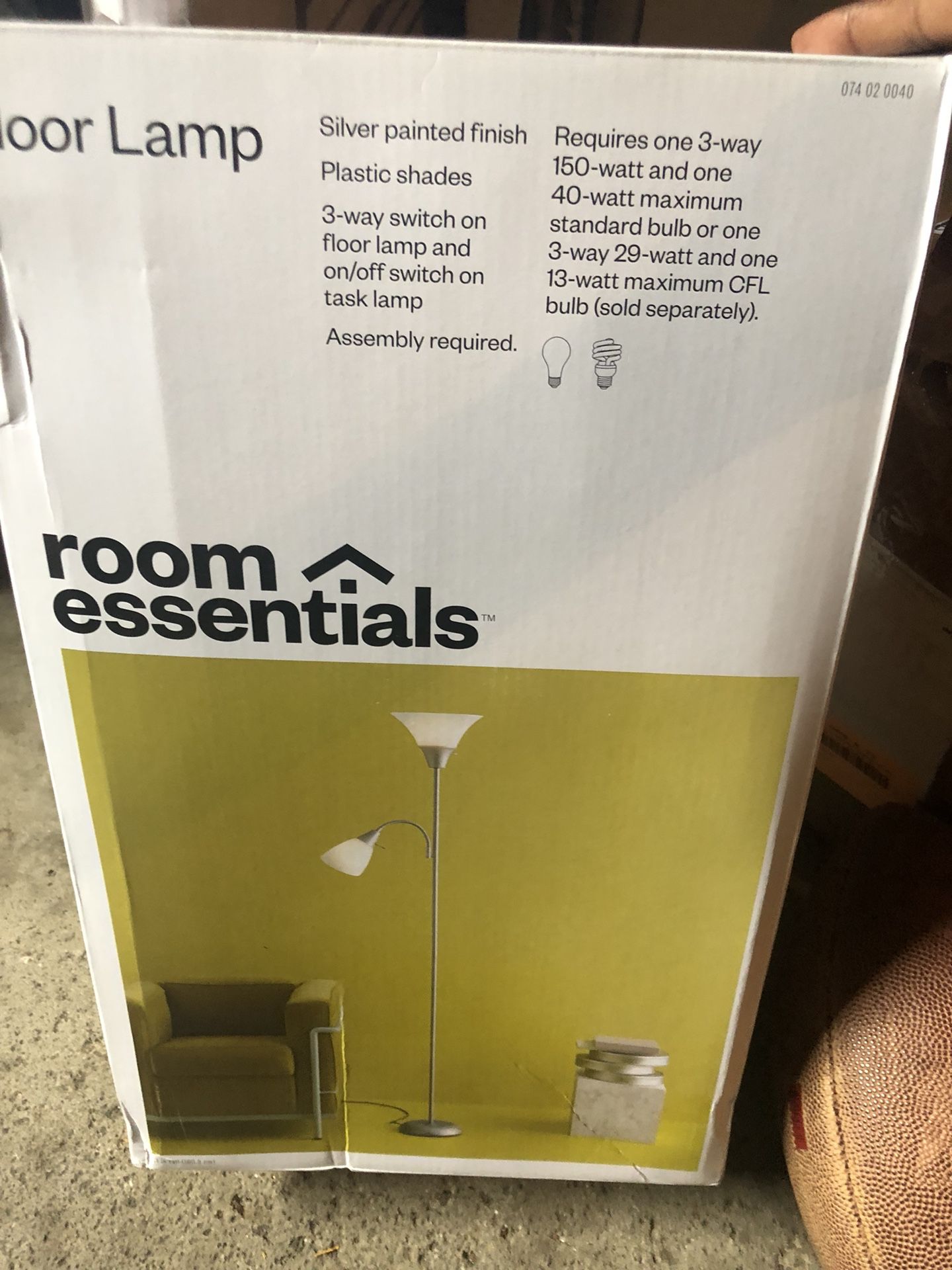room essentials floor lamp