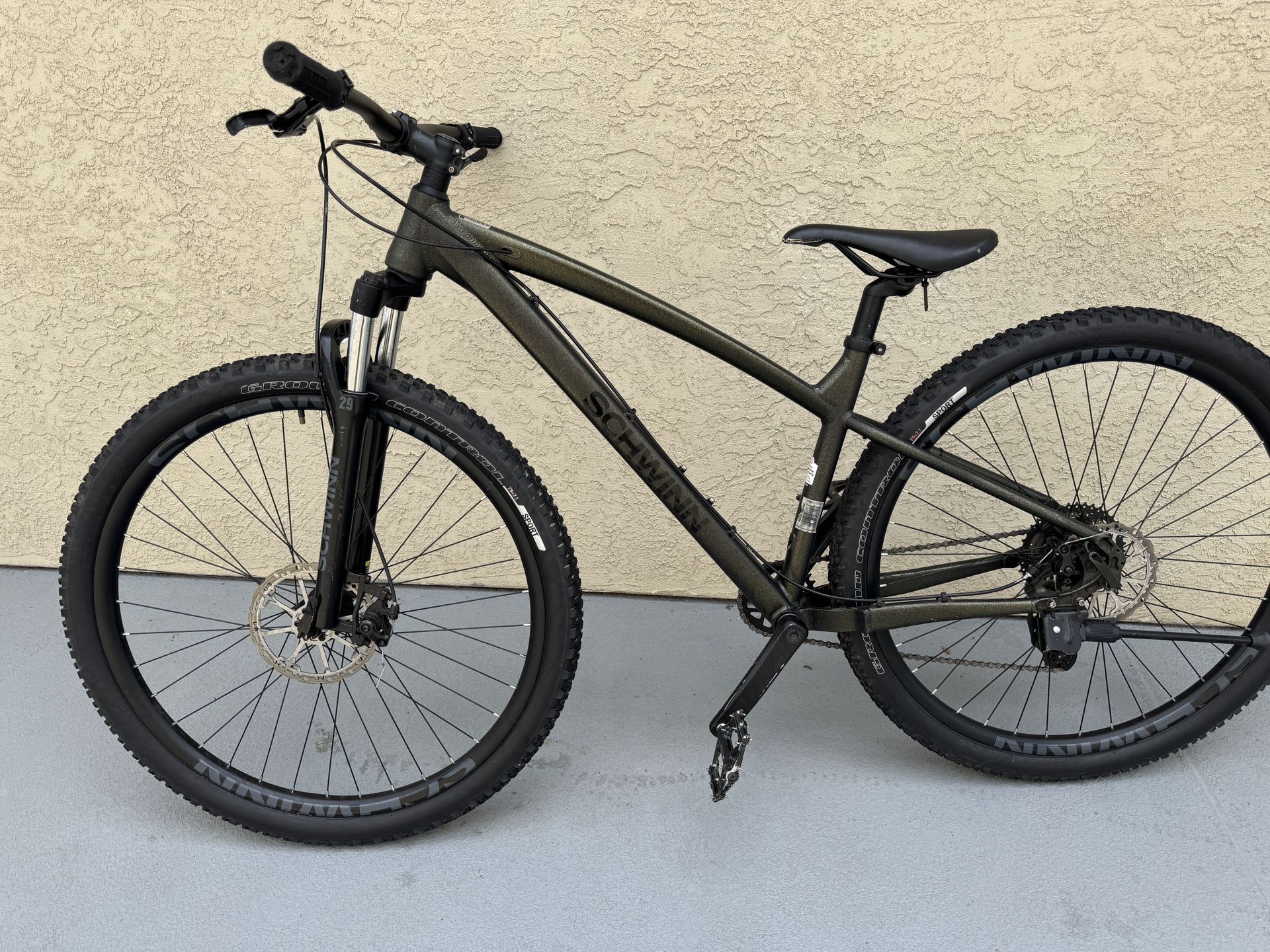 Schwinn Axum Mens 29 Inch Mountain Bike For Sale Schwinn Axum Comp