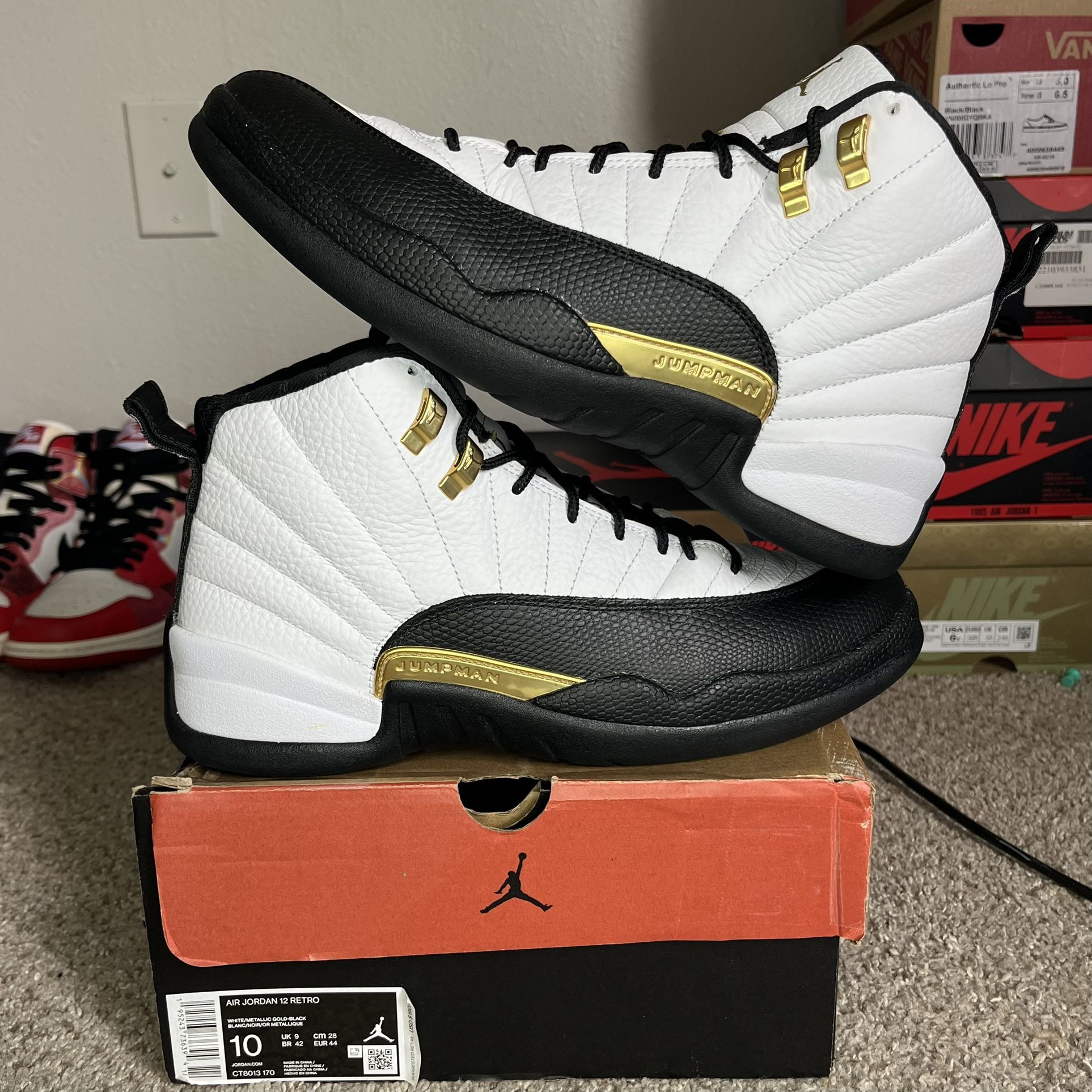 Jordan 12 Royalty Taxi men’s size 10 black white CT8013-170 lightly worn
