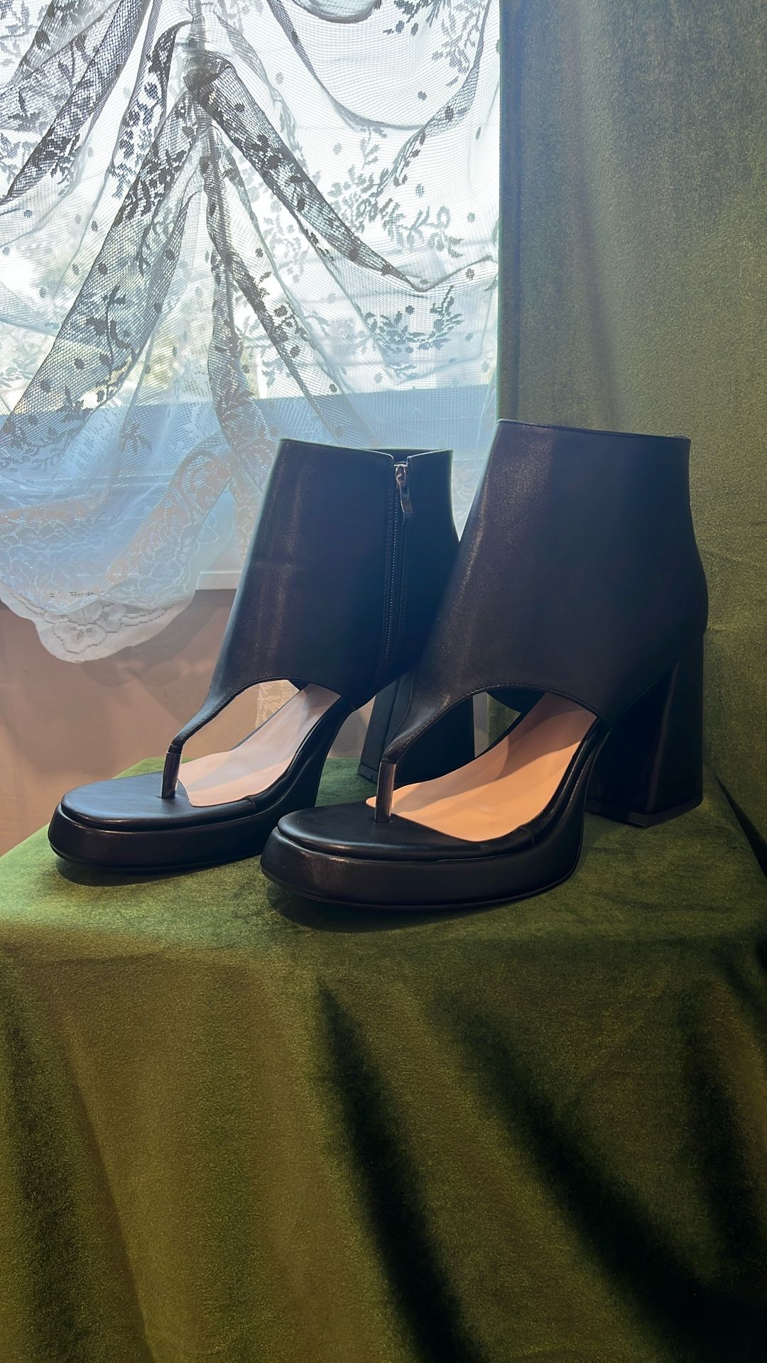 Black Cut-out Heel sz 12