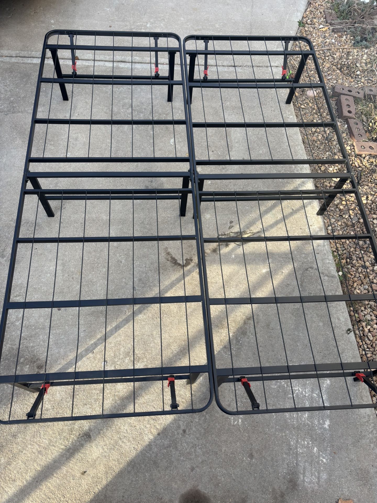 Foldable Metal Platform Queen