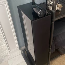 BOWERS & WILKINS 702 S2 Floorstanding Speaker (Pair) - Gloss Black B&W