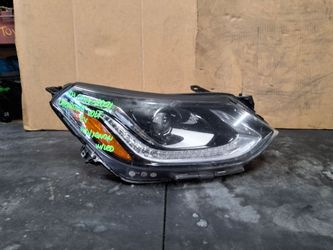 2017-2018-2019-2020-2021 CHEVROLET VOLT RIGHT SIDE HEADLIGHT OEM USED #11965