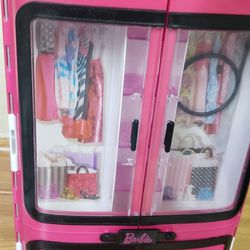Barbie  Fashion Closet Pink