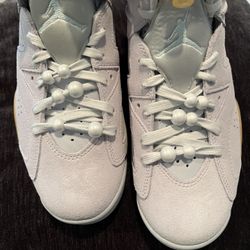 Brand New Women’s Jordan 6 Pearl Retro