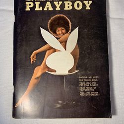 October 1971 Playboy WITH Centerfold 