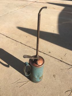 Vintage oil can large