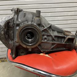 Rear differential from a  W(contact info removed) C300 Working condition  Came from a working car 