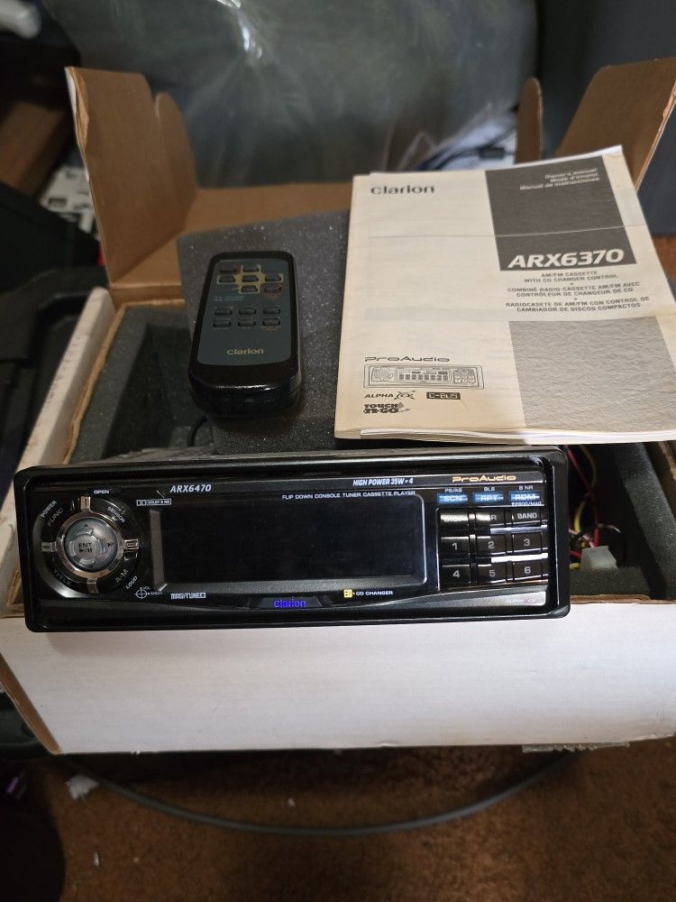 CLARION ARX 6370 CAR RADIO