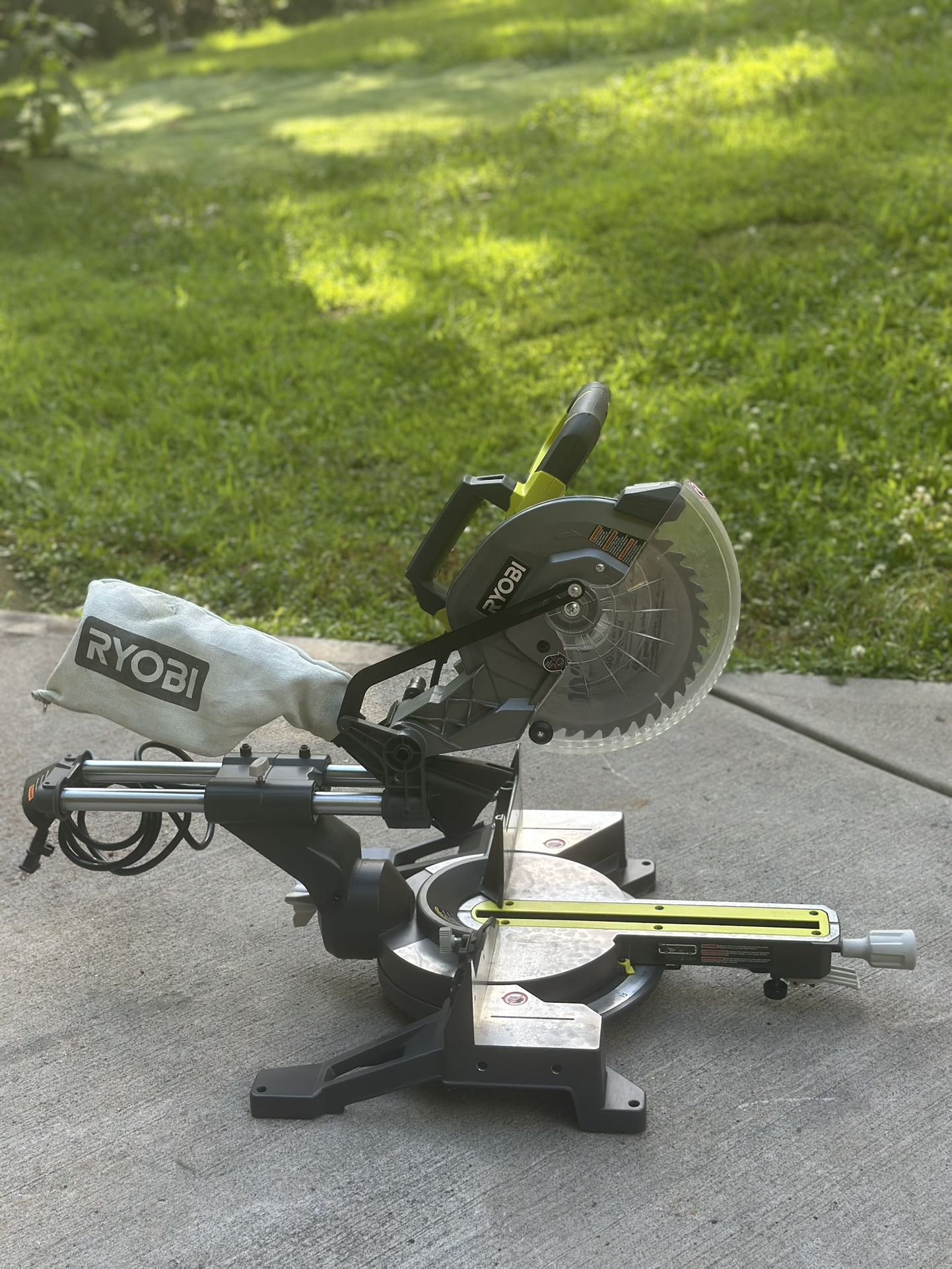 Ryobi 15Amp 10” Sliding Miter Saw
