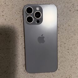 iPhone 15 Pro Max 256GB – Silver – Excellent Condition