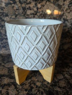 Ceramic vase