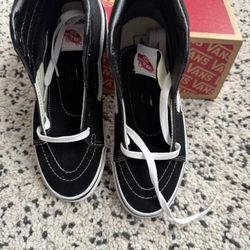Brand new vans Never Worn Size 5.5